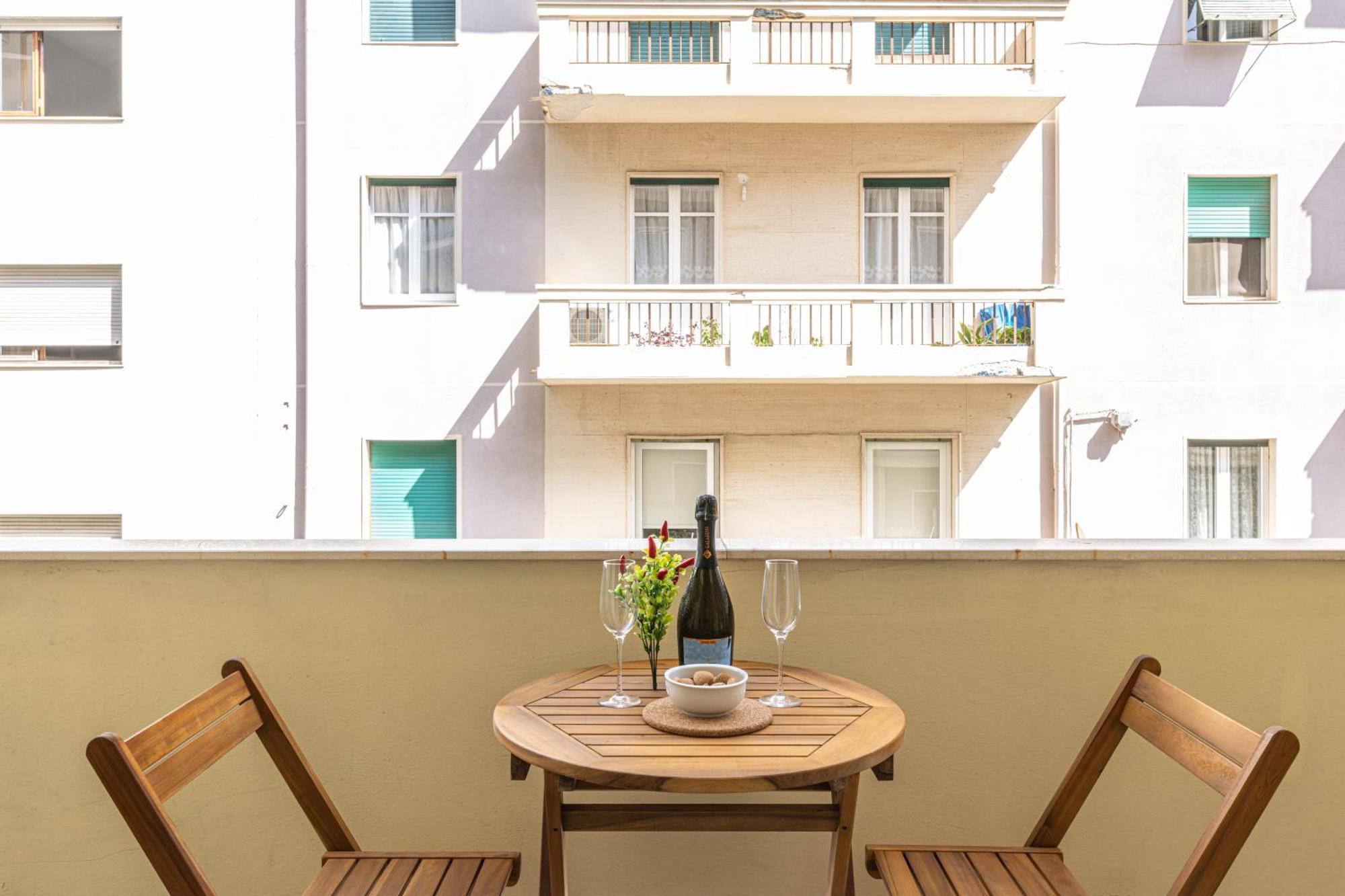 Quarzo. Modern Rooms Cagliari Exterior photo